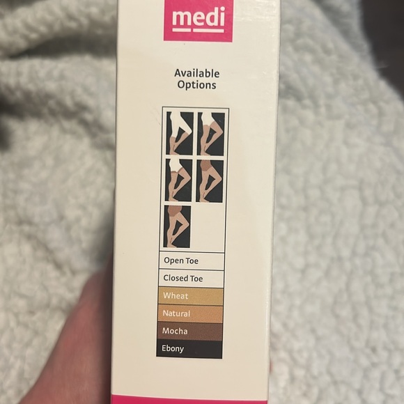 Mediven 47706 thigh w/topband open toe Natural VI 20-30mmHg compression stocking - Picture 4 of 5